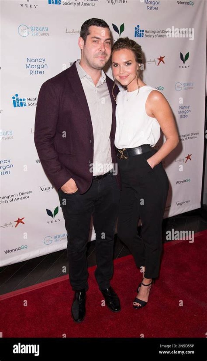 A Busy Career Schedule Stopping to Hot actress Arielle Kebbel from Getting Married or Having a Boyfriend? Husband?