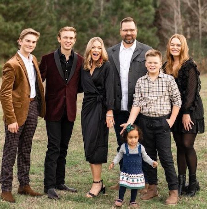 American Idol Max Dasher Parents : Family Ethnicity, Meet Father And Mother - SarkariResult