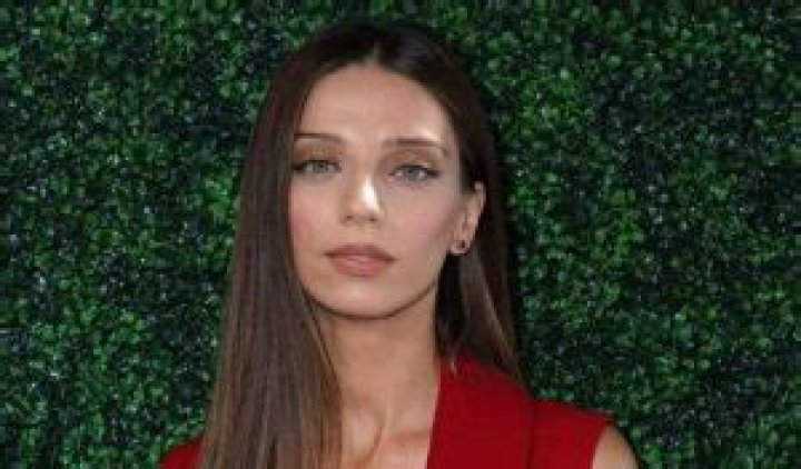 Angela Sarafyan Height, Weight, Measurements, Bra Size, Shoe Size