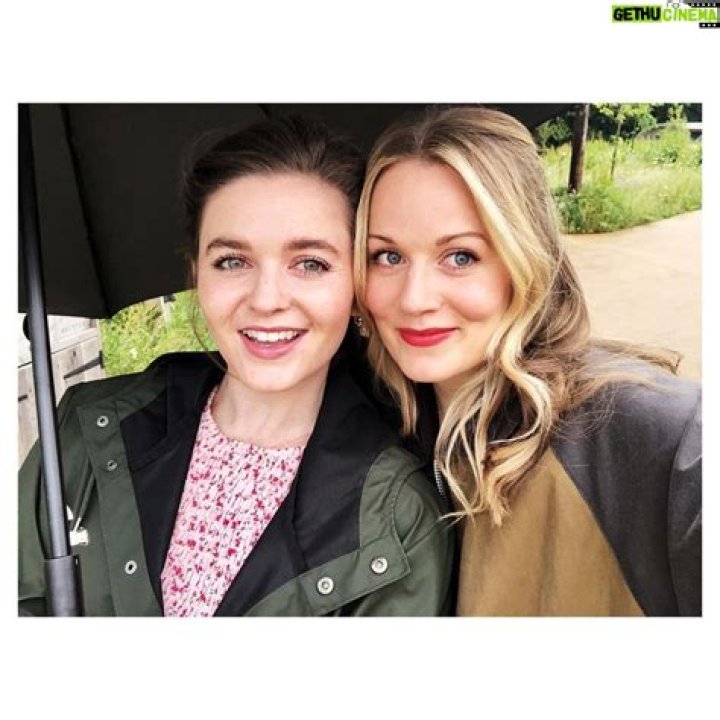 Cara Theobold Dating, Boyfriend, Net Worth, Movies, Facts, Wiki-Bio