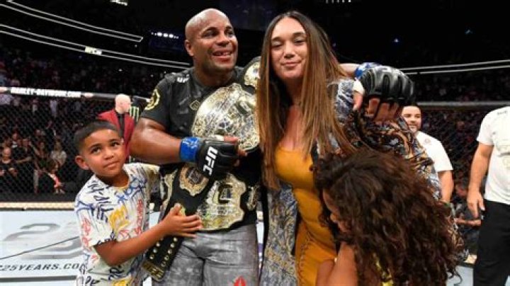 Daniel Cormier Wiki, Bio, Wife, Kids, Net worth, Height, Weight