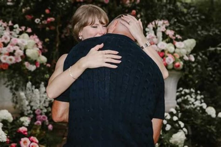 engaged to her longtime boyfriend; Know her wiki fact