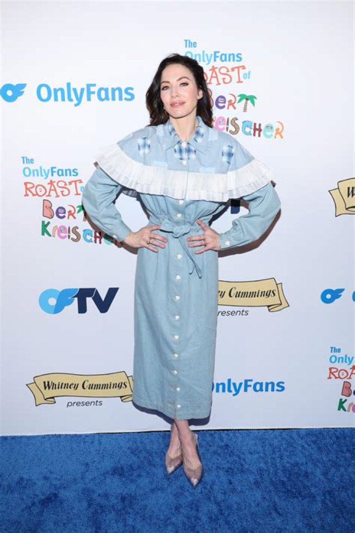 Erin Cummings Net Worth: Details About Bf, Income, Movie, Career, Car, Age - SarkariResult