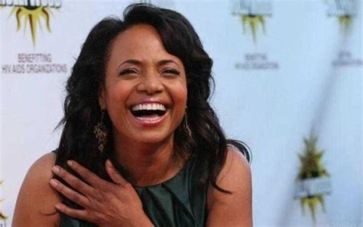 Gina Ravera Net Worth, Earnings, Movies, Dating, Facts, Wiki-Bio