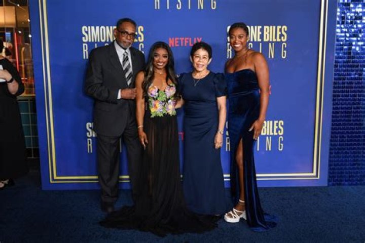 How Much is B Simone’s Net Worth? Let’s find out!