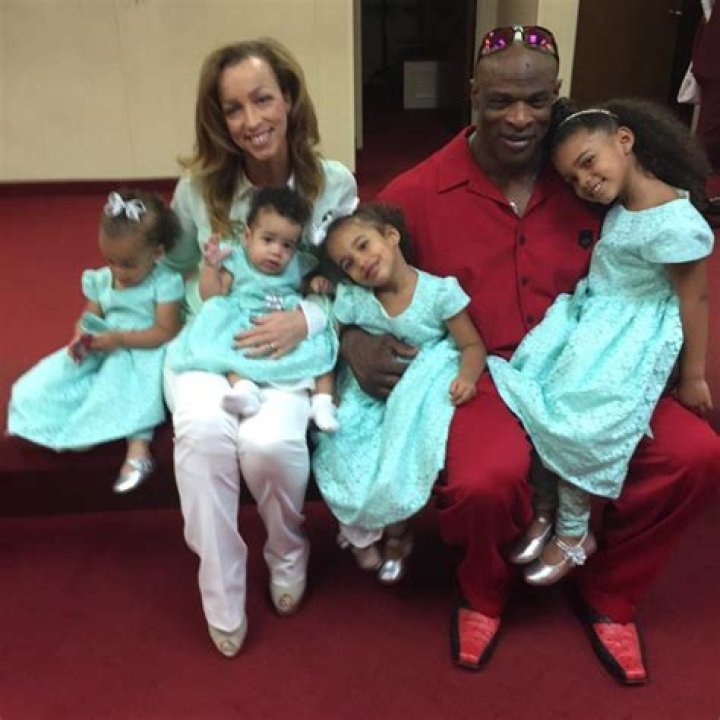 La Bronca Net Worth, Wiki, Parents, Ethnicity, Religion, Wikipedia, Biography, Age, Family And More - SarkariResult