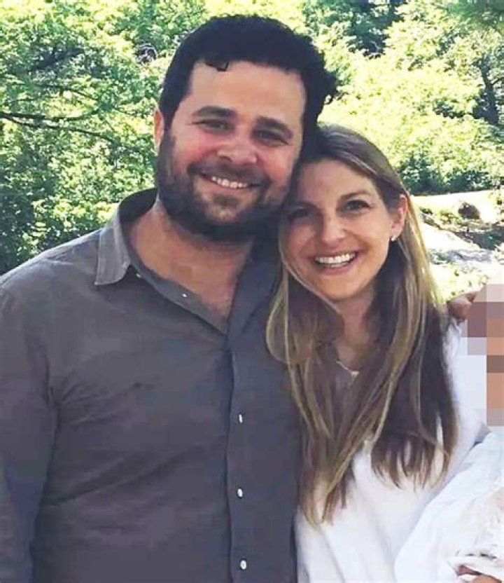 Sarah Goldberg Married, Husband, Boyfriend, Death, Age, Net worth, Bio