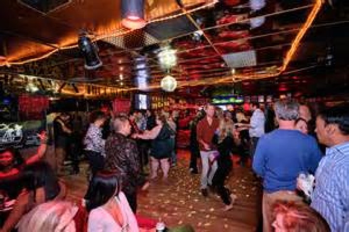 Top 10 Nightclubs in New York City for an Exciting Night Out - SarkariResult