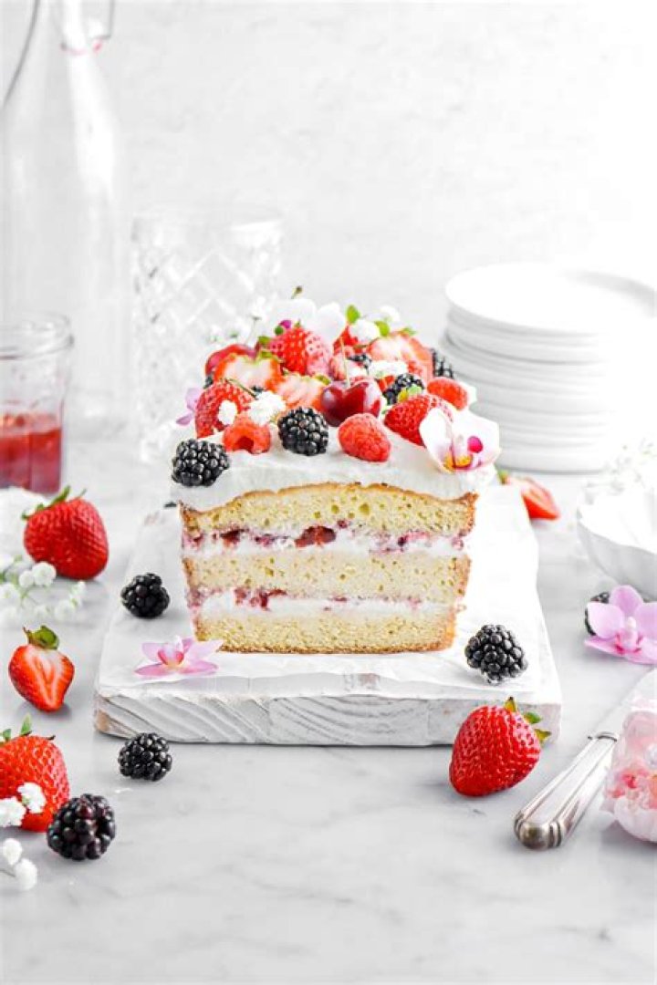 Warm Berry Cake - Celebrating Sweets