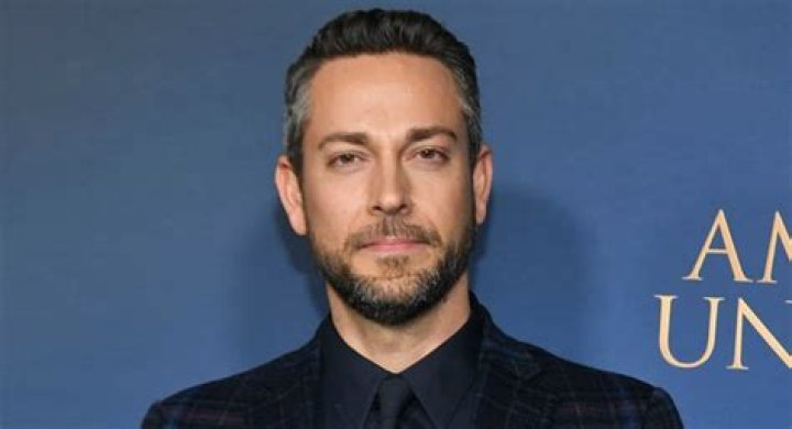 Zachary Levi Height, Weight, Body Measurements, Shoe Size